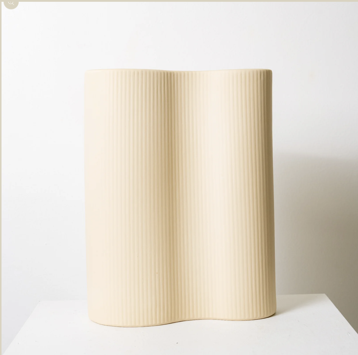 Infinite Love Vase | Nude