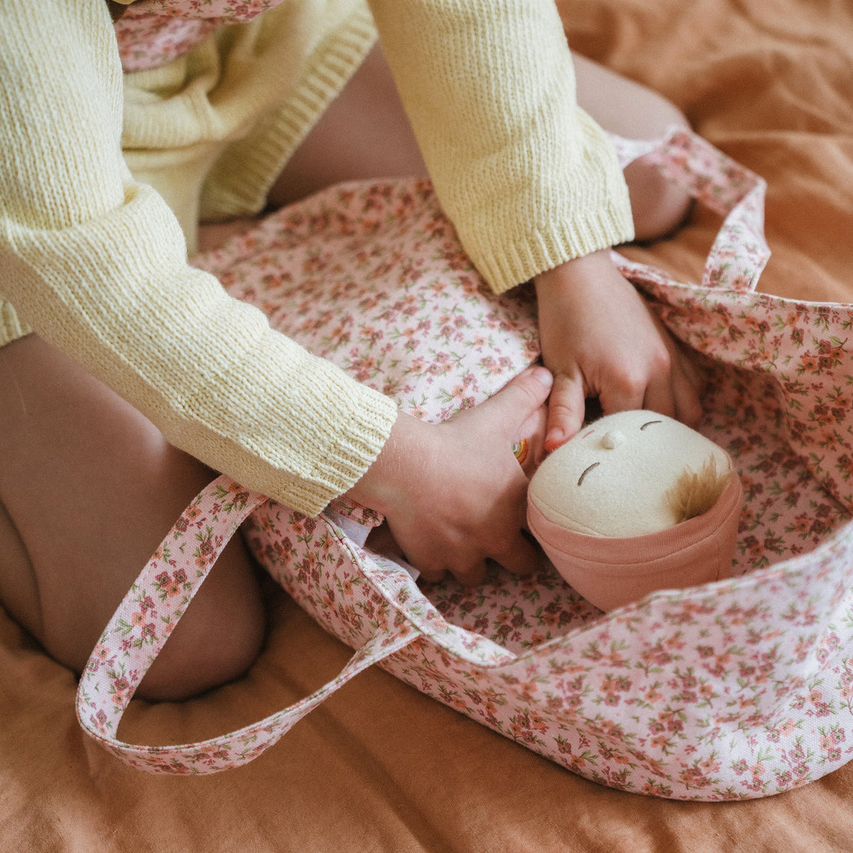 Dinkum Dolls Carry Cot - Meadow