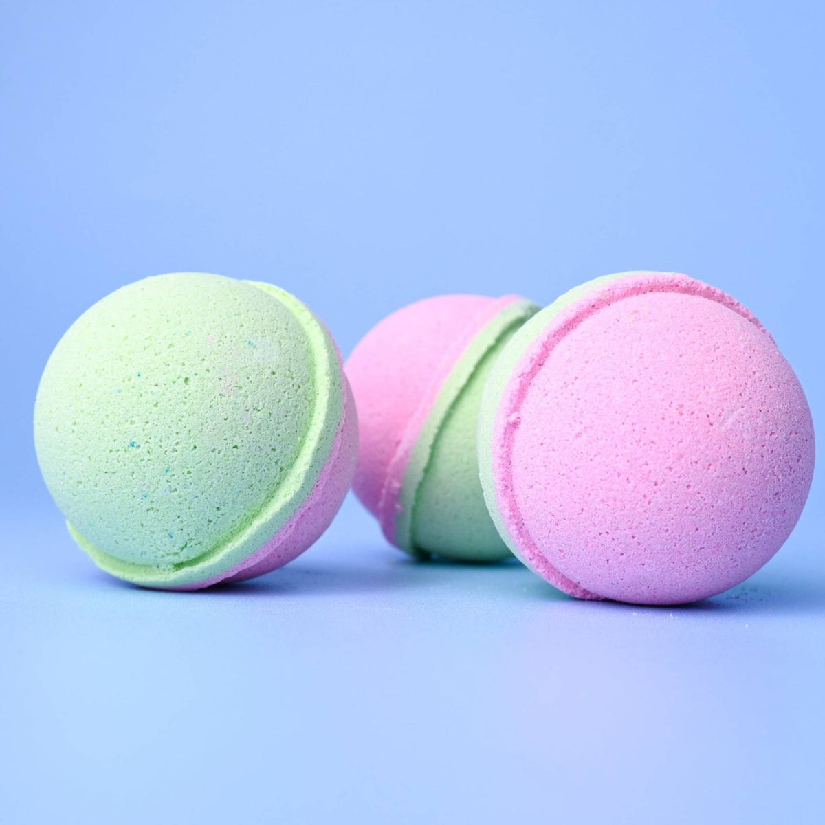 Mini Bath Bomb | Kiwi Strawberry Lip Smacker