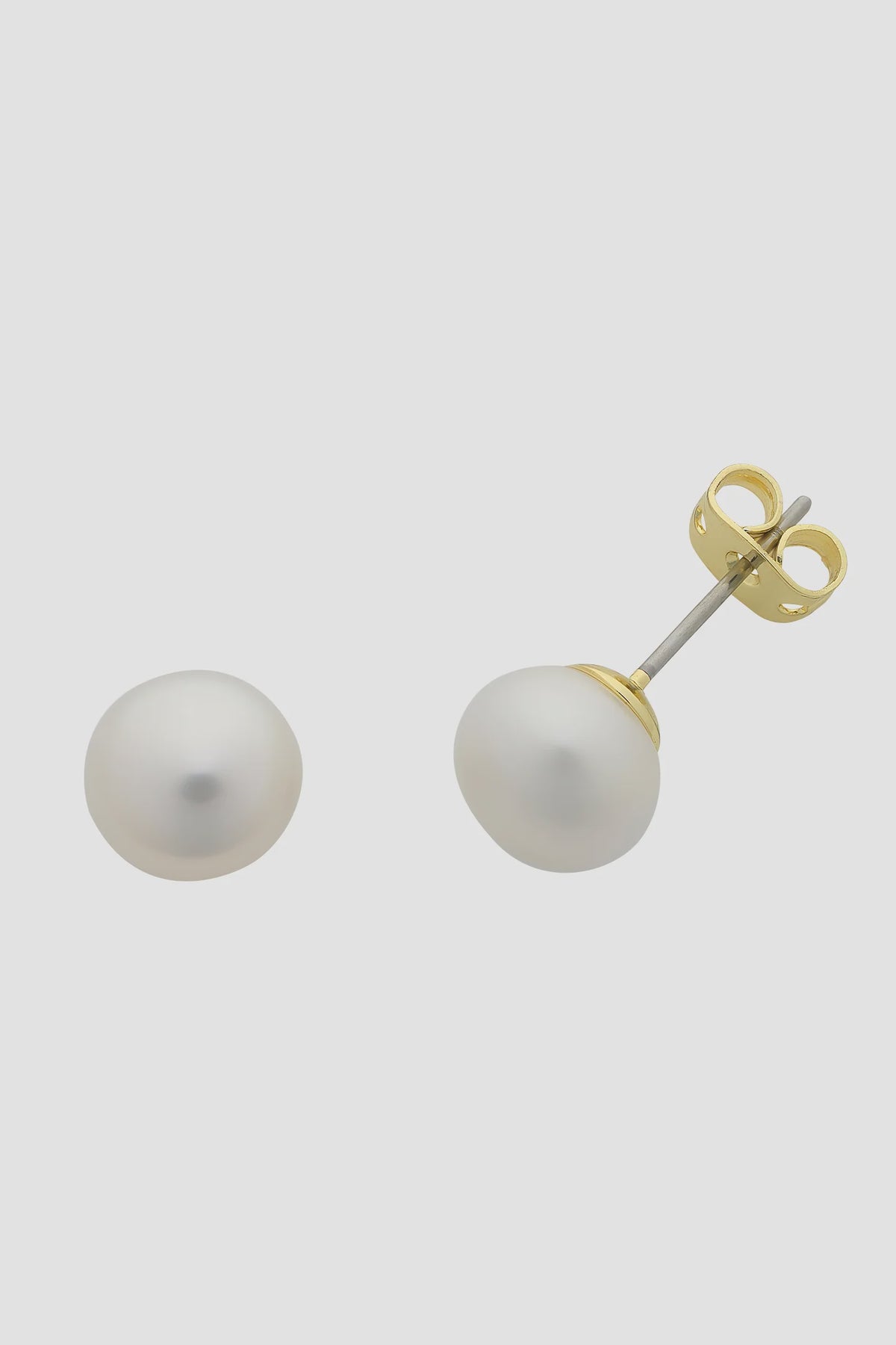 Beatrix Pearl Stud