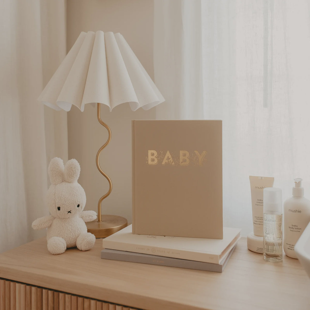 Baby Book | Biscuit