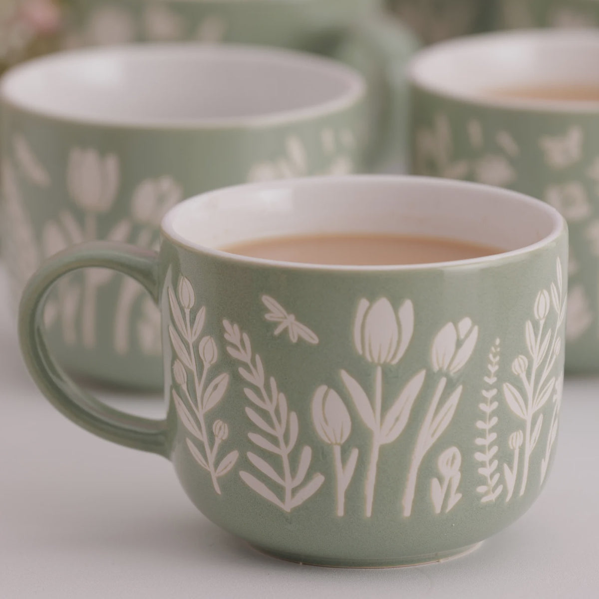In The Meadow | Green Daisy | Mug | 400mL